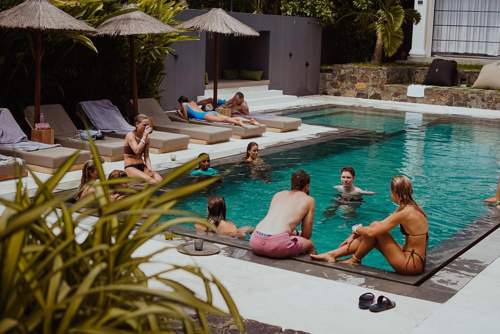 The Salty Pelican Yoga & Surf Retreat ديكويلاّ تين المظهر الخارجي الصورة