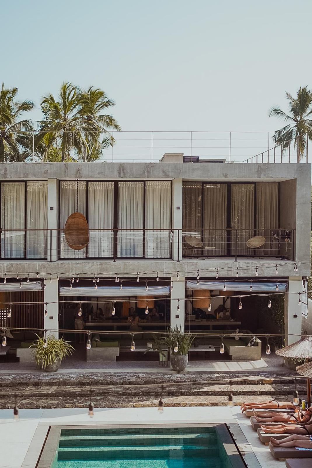 The Salty Pelican Yoga & Surf Retreat ديكويلاّ تين المظهر الخارجي الصورة